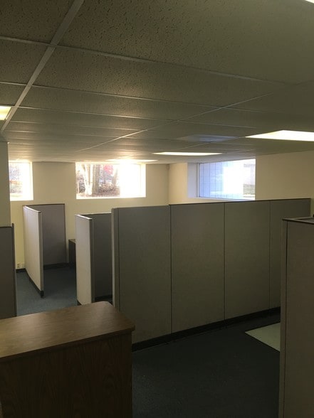 More Photos Of 684 Whitehead Rd, Lawrenceville Medical For Sale