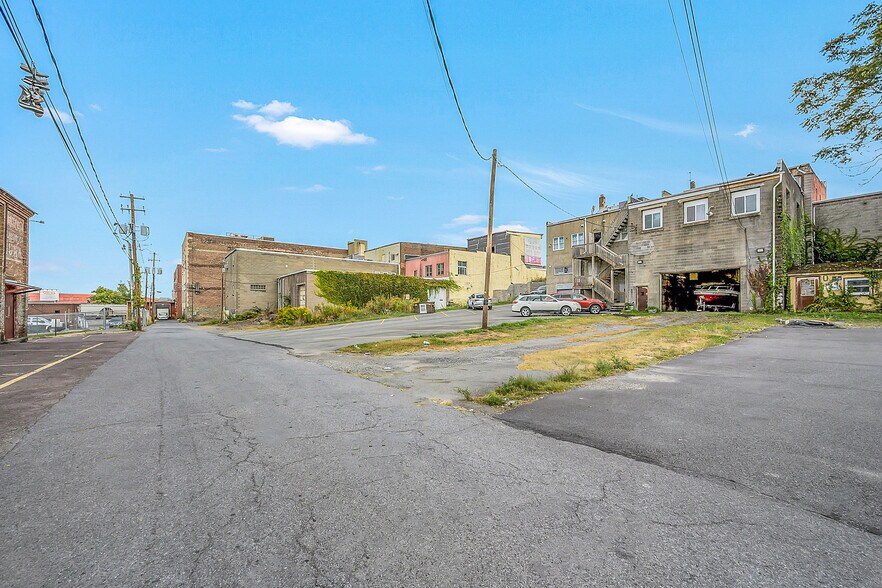 More Photos Of 515 Wyoming Ave, Scranton Flex For Sale