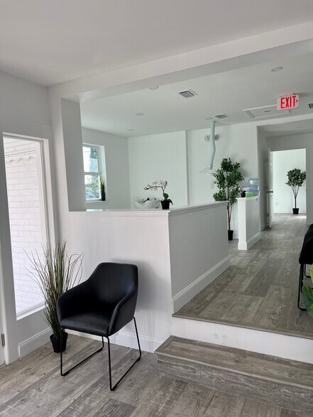 More Photos Of 6678 Atlantic Blvd, Jacksonville General Retail For Lease