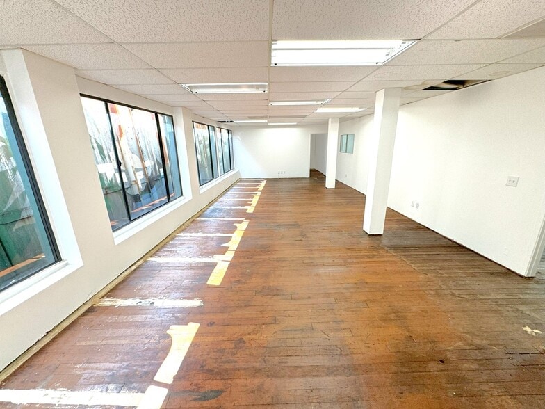 More Photos Of 809-811 S Los Angeles St, Los Angeles Storefront Retail Office For Sale