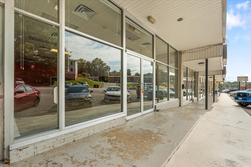 More Photos Of 166 Arnett Blvd, Danville Unknown For Sale