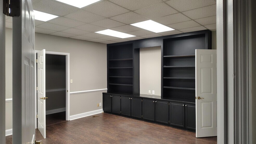 More Photos Of 11 Corporate Pointe, Warner Robins Loft Creative Space For Sale