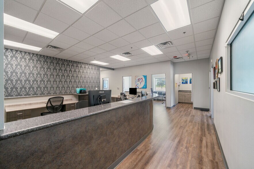 More Photos Of 5413 Crenshaw Rd, Pasadena Medical For Lease