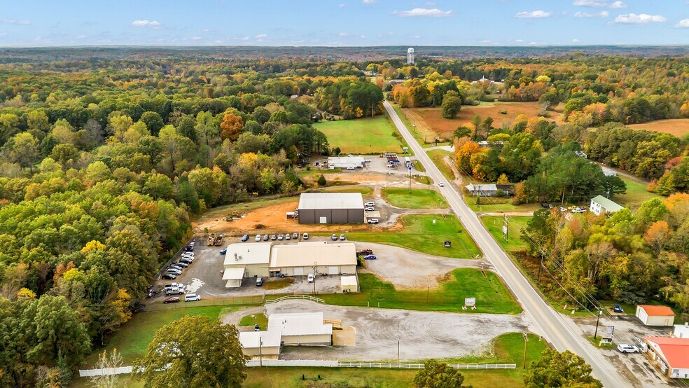 More Photos Of 4842 Highway 100, Lyles Restaurant For Lease