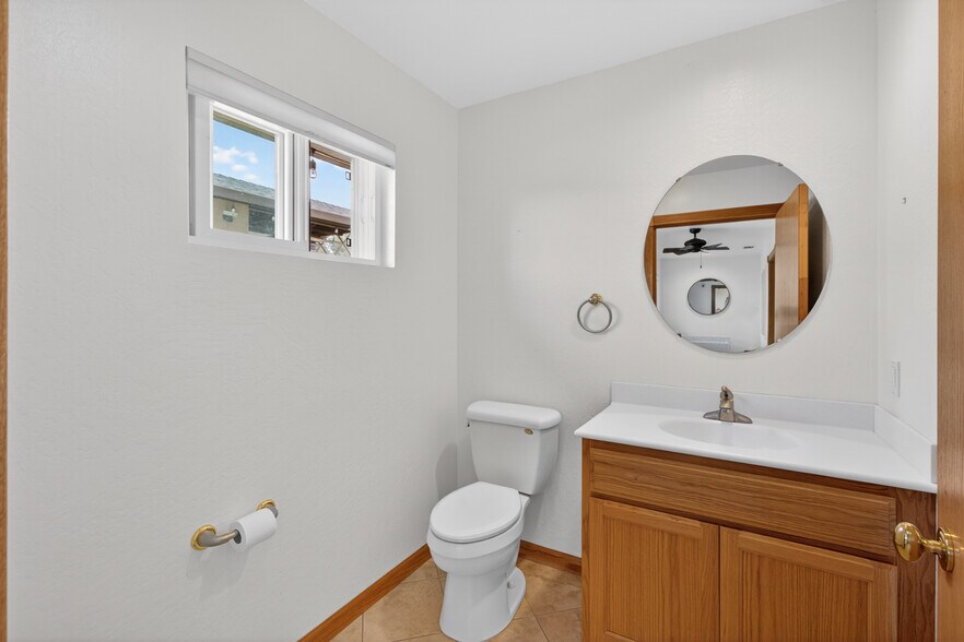 More Photos Of 8815 Tudsbury Rd, Loomis Office For Lease