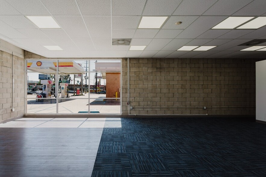 More Photos Of 5961 Laurel Canyon Blvd, Valley Village Storefront For Lease