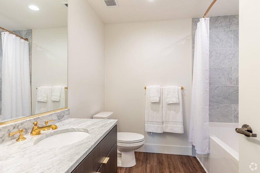 More Photos Of 1905 NW 23rd Ave, Portland Apartments For Lease