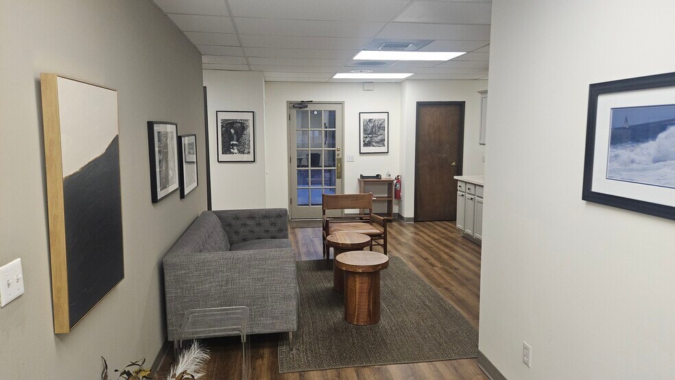 More Photos Of 253 N Lake Ave, Pasadena Office For Lease