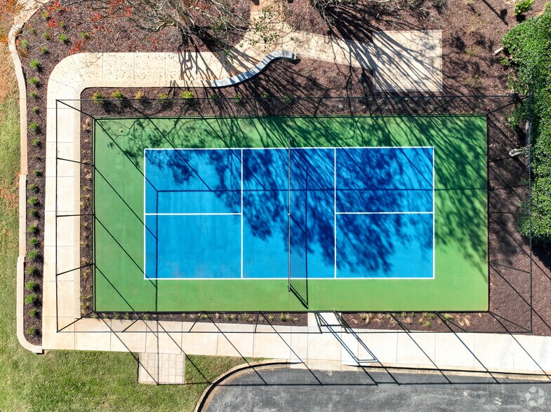 More Photos Of 7500 E Independence Blvd, Charlotte Unknown For Lease