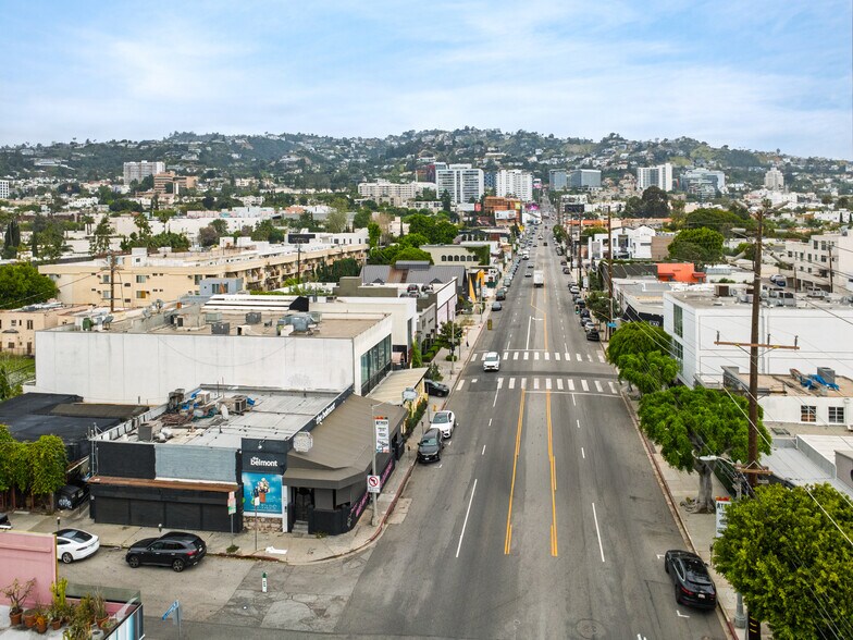 More Photos Of 747 N La Cienega Blvd, West Hollywood Restaurant For Lease