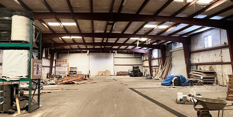 More Photos Of 200 Lameuse St, Biloxi Warehouse For Lease