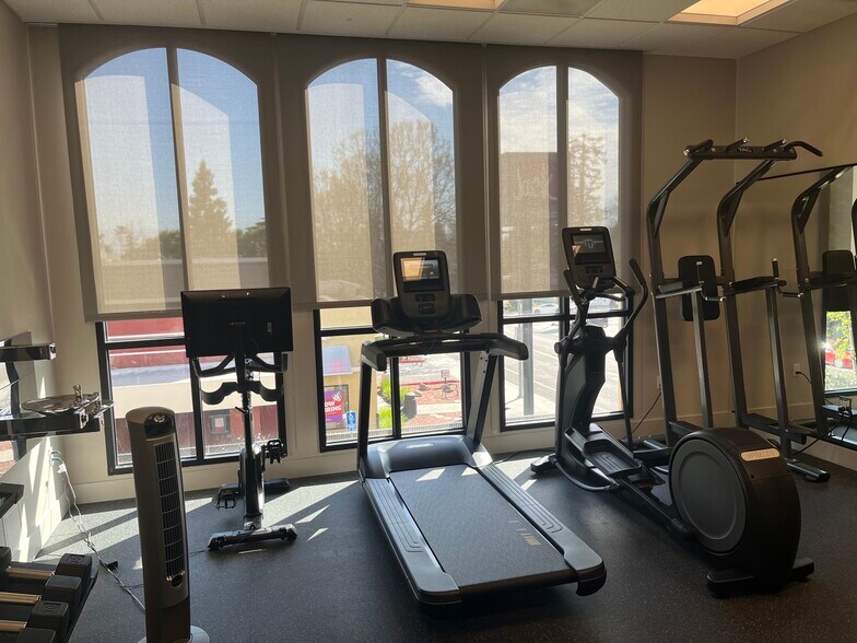 More Photos Of 1098 Lincoln Ave, San Jose Loft Creative Space For Lease