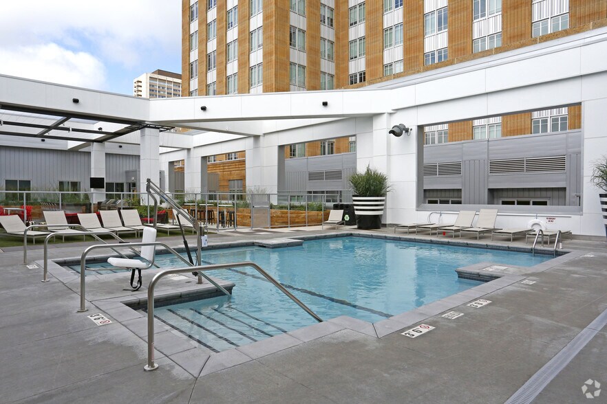 More Photos Of 180 Kellogg Blvd E, Saint Paul Apartments For Lease