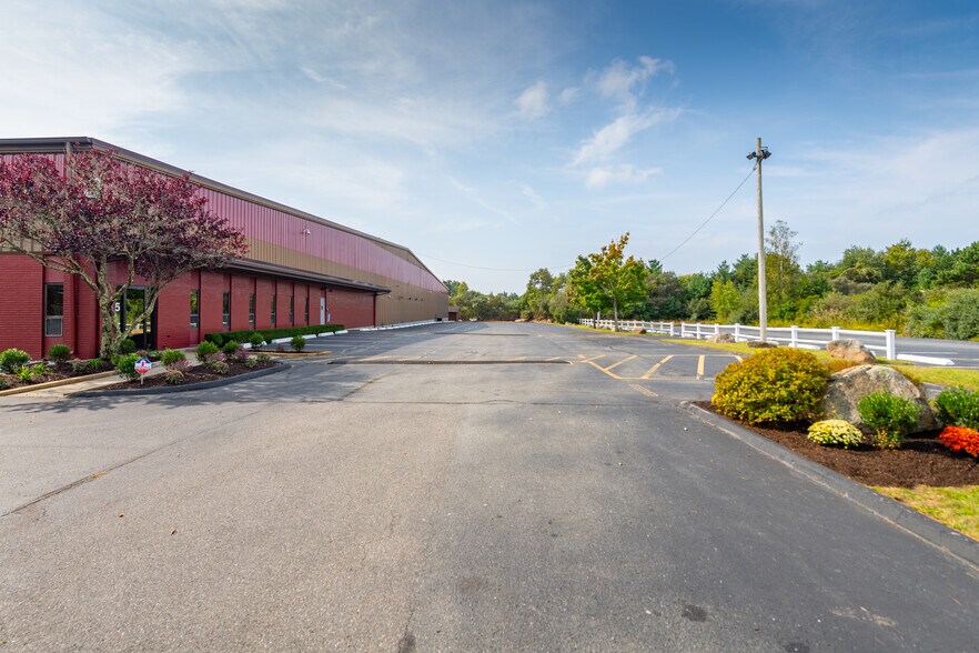 More Photos Of 5 Industrial Dr, Mattapoisett Warehouse For Lease