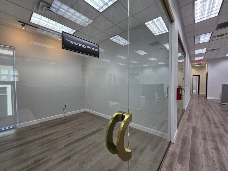 More Photos Of 2435 W Horizon Ridge Pky, Henderson Medical For Lease