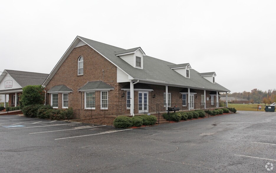 More Photos Of 528 Broad St, Sumter Office For Lease
