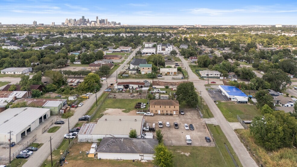 More Photos Of 6920 Winton St, Houston Land For Sale