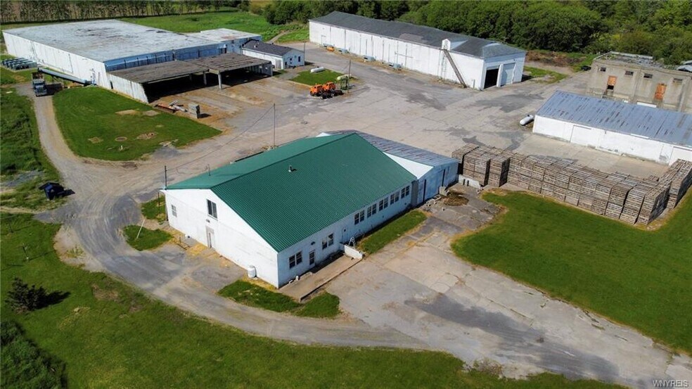 More Photos Of 2231 Youngstown Wilson rd, Ransomville Flex For Sale