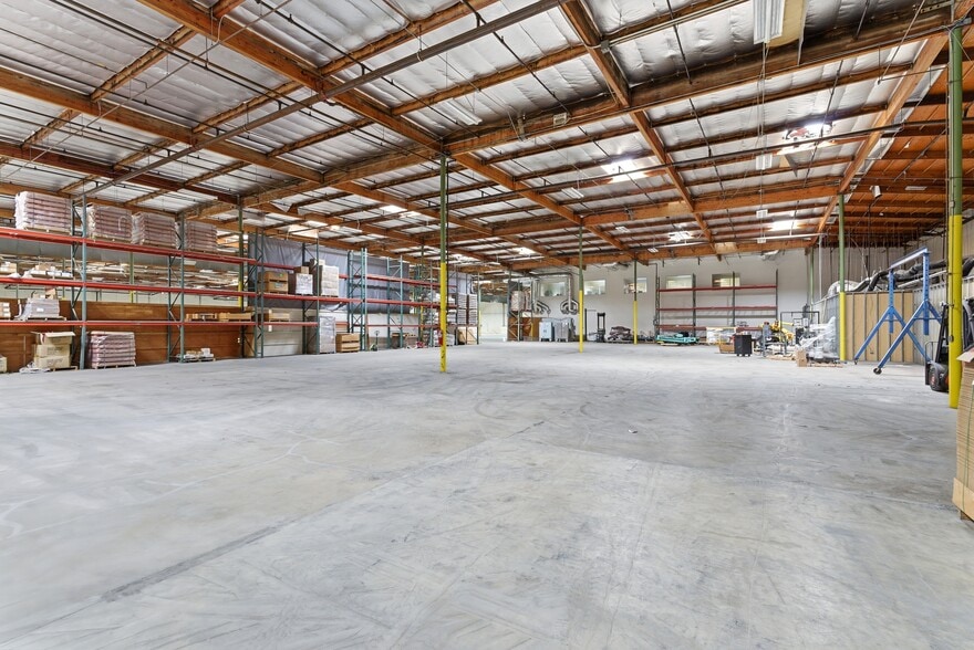 More Photos Of 11700 Monarch St, Garden Grove Warehouse For Sale