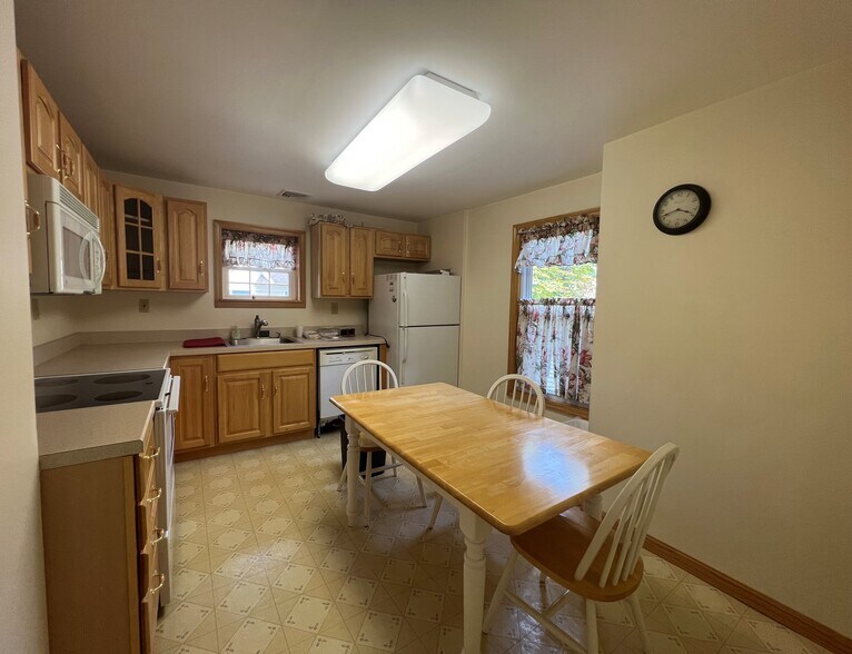More Photos Of 41 Main St, Sparta Office Residential For Sale