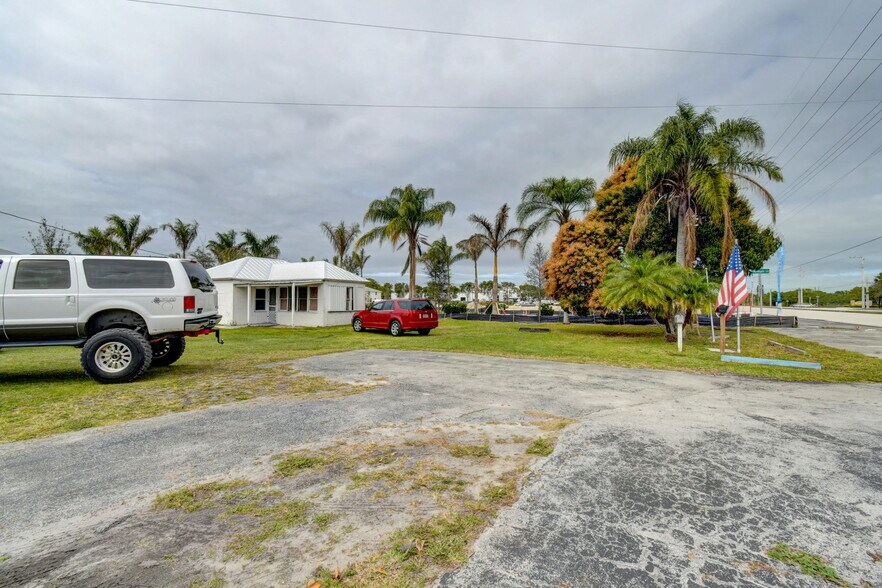 More Photos Of 5989 S US Highway 1, Fort Pierce Storefront For Sale