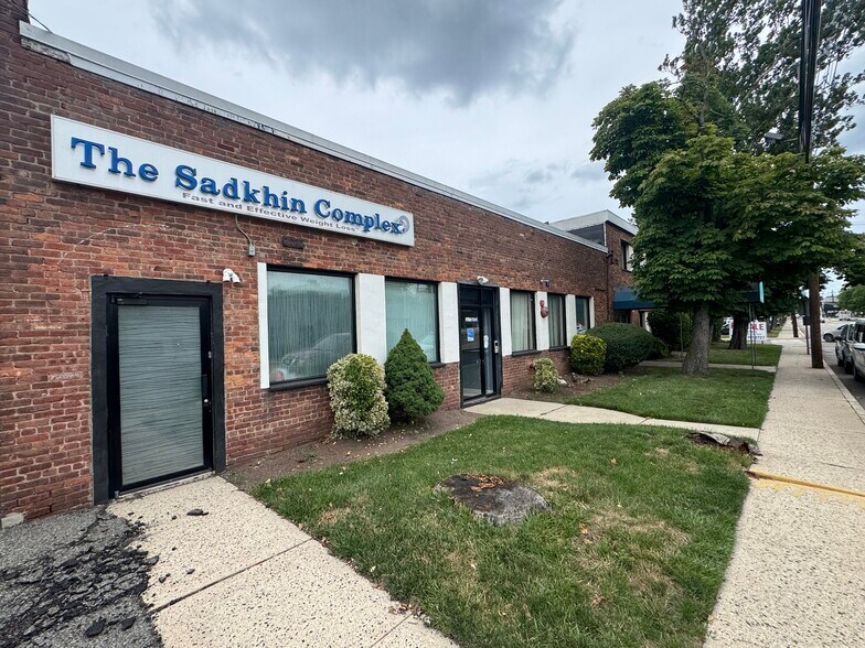 More Photos Of 100 S Van Brunt St, Englewood Office For Lease