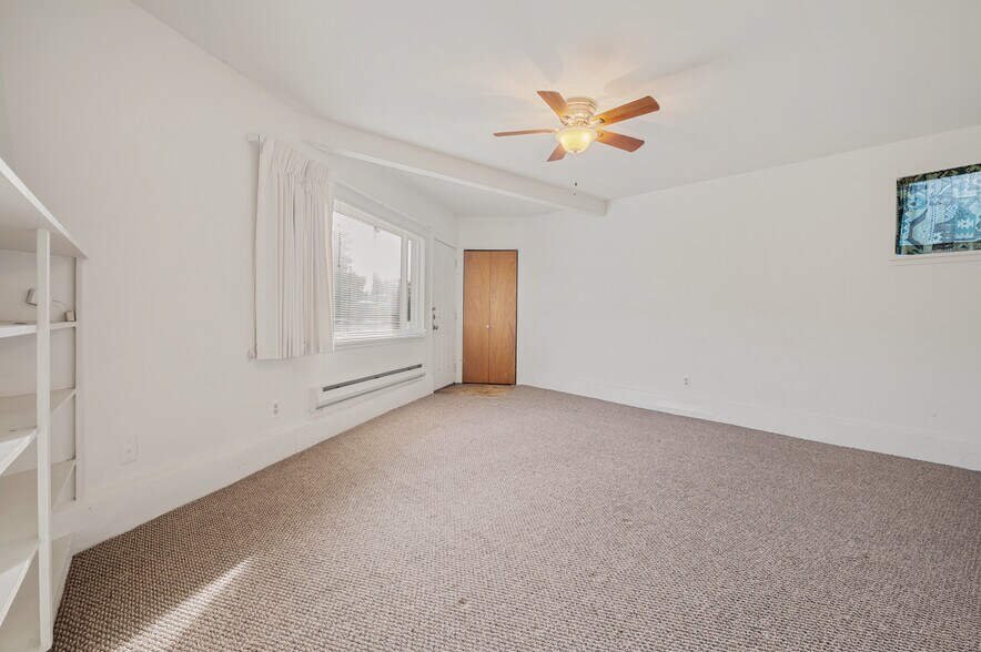 More Photos Of 3807 Linden Ave N, Seattle Multifamily For Sale