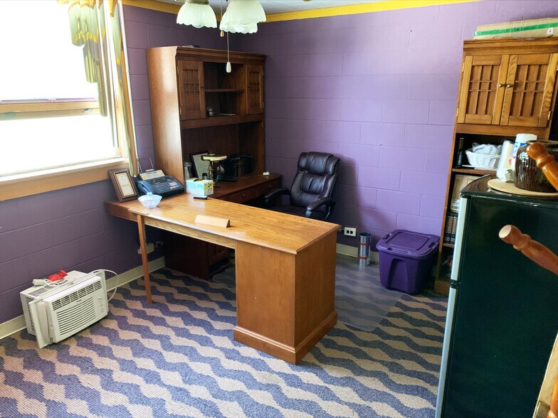 More Photos Of 375 North Dr, South Elgin Religious Facility For Sale