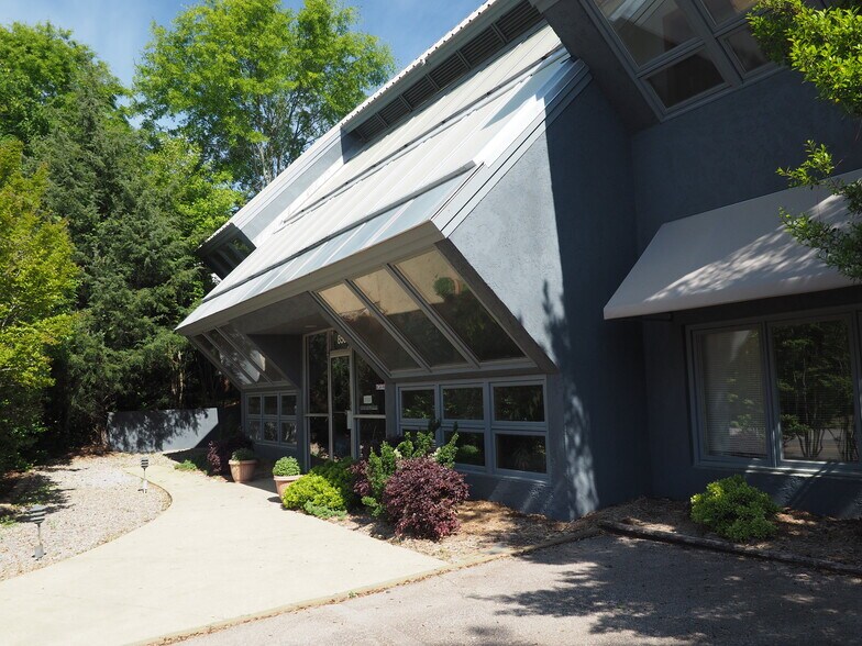 More Photos Of 850 W Morgan St, Raleigh Loft Creative Space For Sale