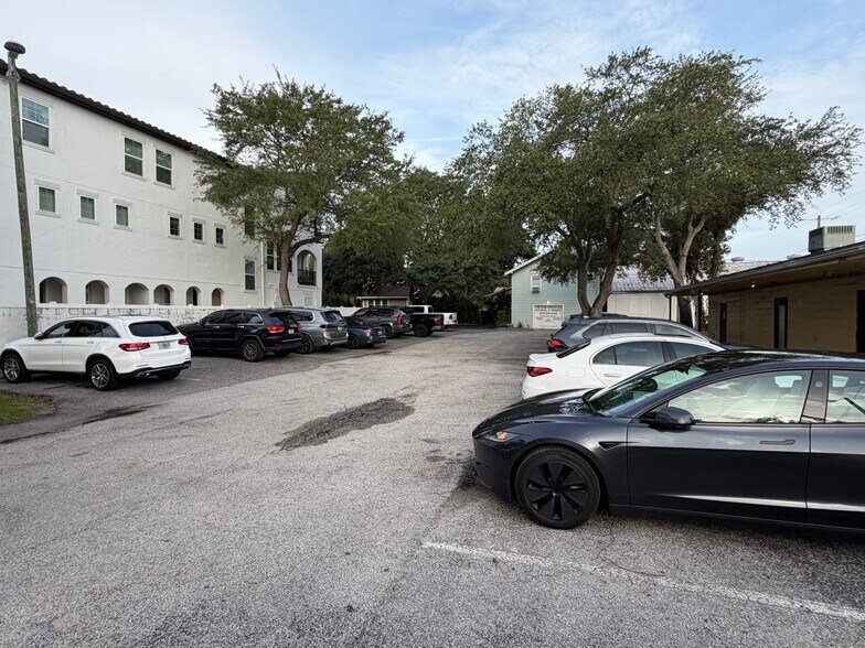 More Photos Of 1906 W Platt St, Tampa Office For Lease