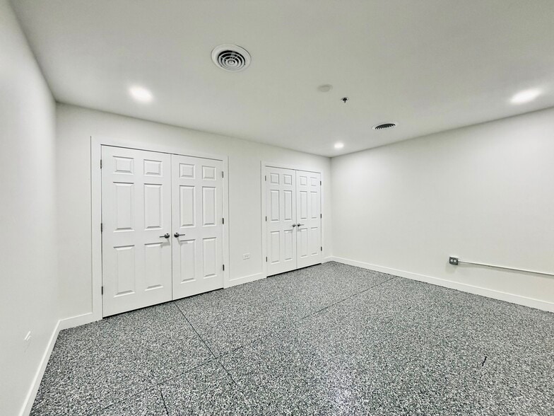 More Photos Of 18133 Lincoln Meadows Pky, Parker Self Storage For Sale