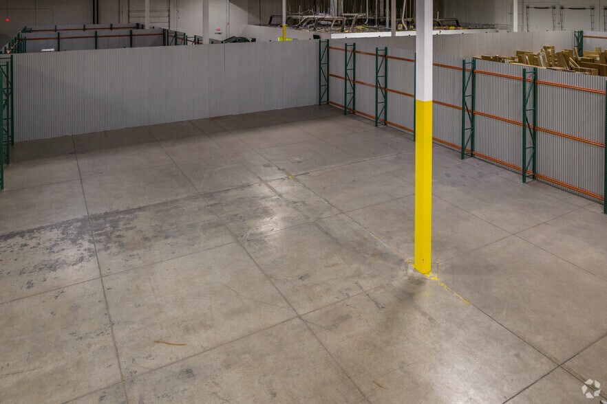 More Photos Of 250 Vista Blvd, Sparks Warehouse For Lease