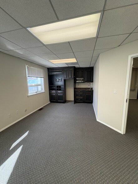 More Photos Of 44 Broadway, Greenlawn Office For Lease