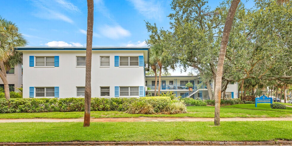 More Photos Of 800 Beach Dr NE, Saint Petersburg Apartments For Sale