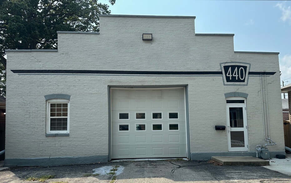 More Photos Of 438 N Bancroft St, Indianapolis Light Manufacturing For Sale