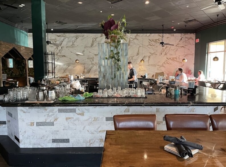 More Photos Of 4757 The Grove Dr, Windermere Storefront Retail Office For Sale