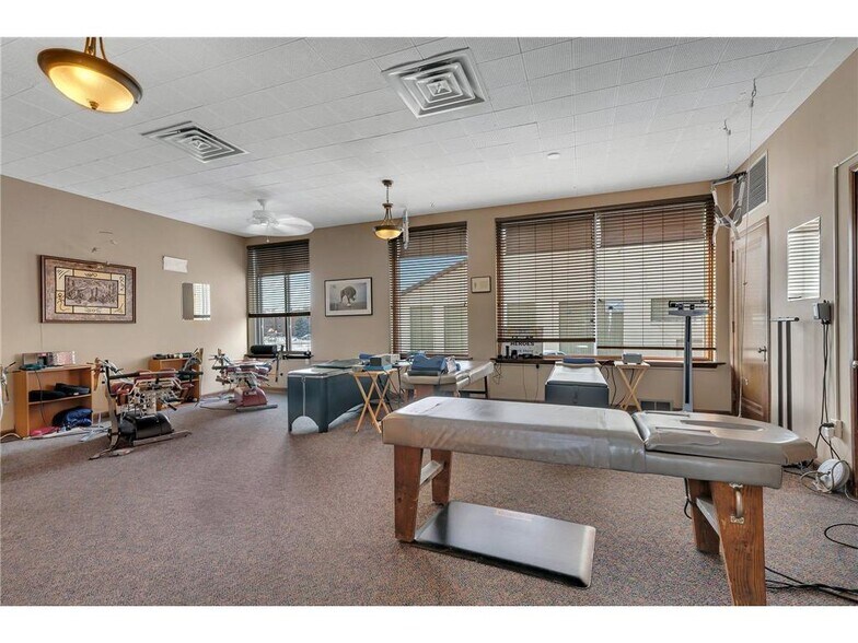 More Photos Of 437 33rd Ave N, Saint Cloud Office For Sale