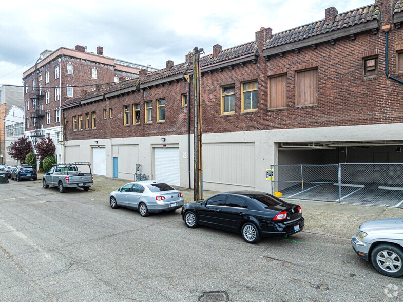 More Photos Of 15-29 Tacoma Ave N, Tacoma Unknown For Lease