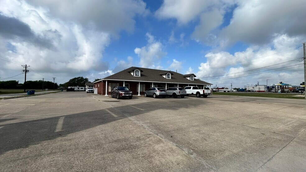 More Photos Of 2527 Highway 361, Ingleside Office For Lease