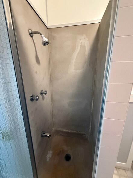 More Photos Of 29 Moss St, San Francisco Warehouse For Sale