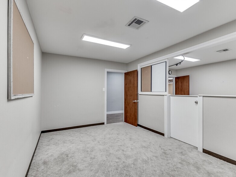 More Photos Of 4001 N Kickapoo Ave, Shawnee Religious Facility For Sale