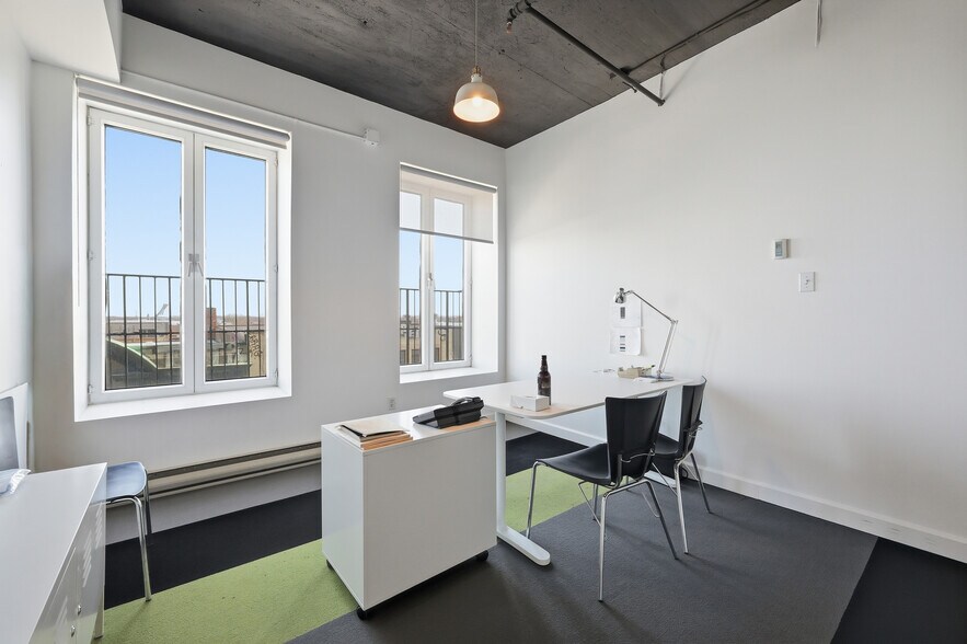 More Photos Of 4446 Boul Saint-Laurent, Montréal Loft Creative Space For Lease