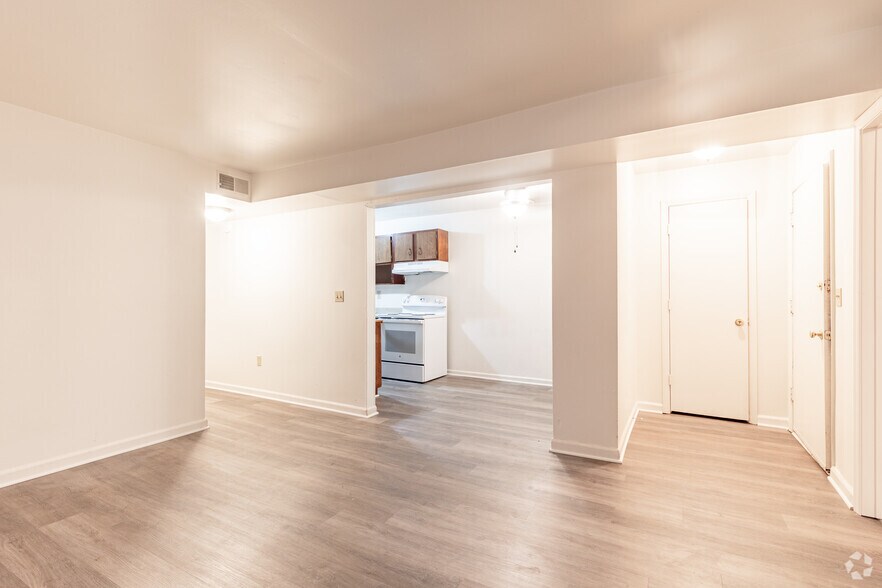 More Photos Of 768-776 Triangle St, Blacksburg Apartments For Sale