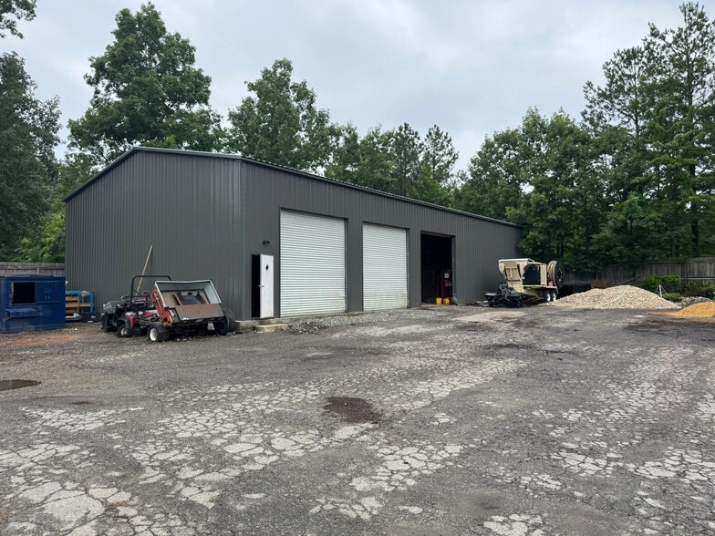 More Photos Of 12700 Oak Lake Trl, Midlothian Warehouse For Sale