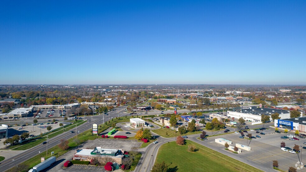 More Photos Of 3710 W Dublin Granville Rd, Columbus Restaurant For Lease