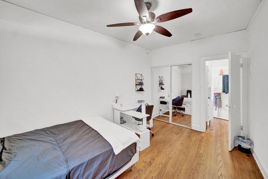 More Photos Of 1024 Noyes St, Evanston Apartments For Sale