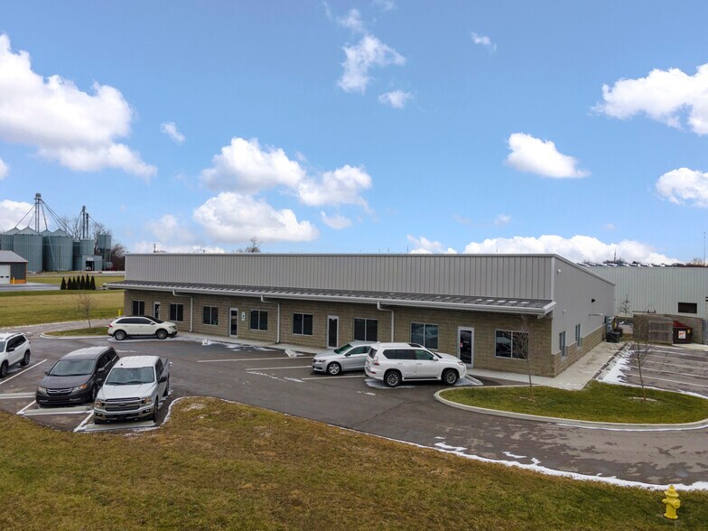 More Photos Of 1551 Amy Ln, Franklin Distribution For Lease