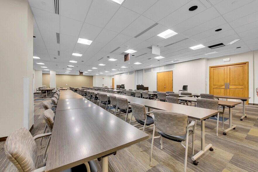 More Photos Of 20500 Civic Center Dr, Southfield Office For Sale