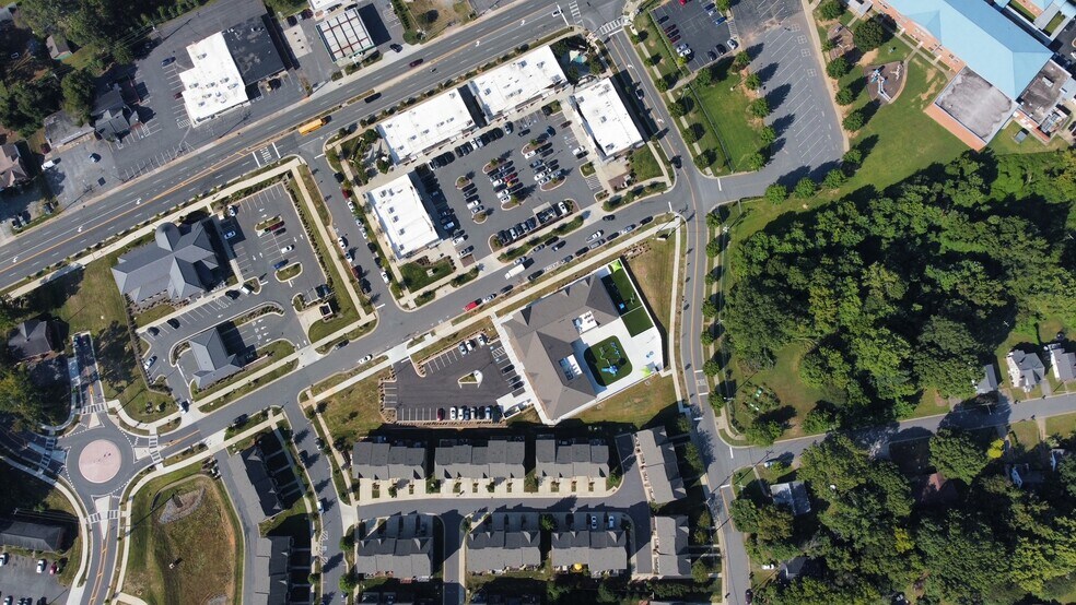 More Photos Of 4701 Monroe Rd, Charlotte Unknown For Lease