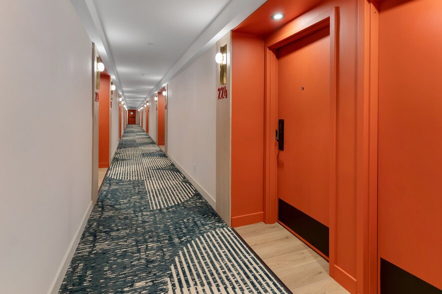 More Photos Of 1695 Capital Cir NW, Tallahassee Hotel For Sale